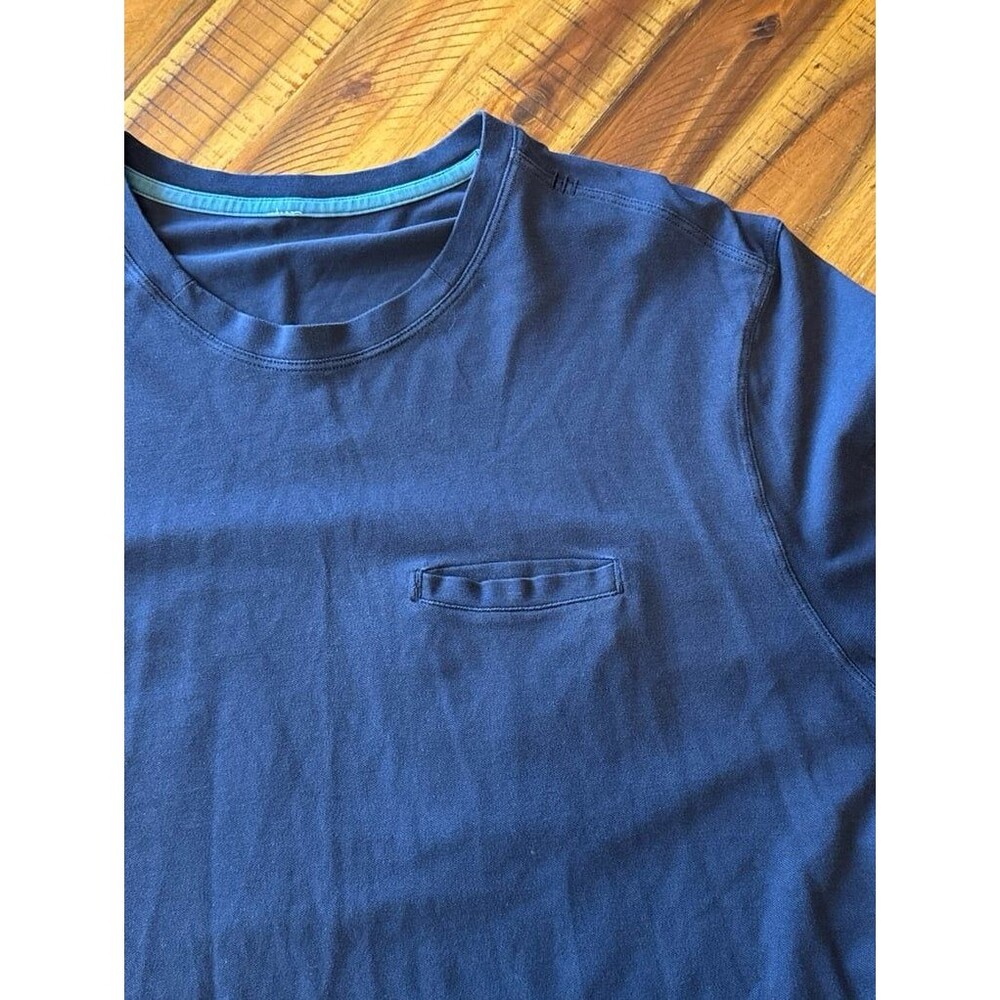 Lululemon Navy Blue Long Sleeve Pocket Tee Men’s Size large Athletic tee